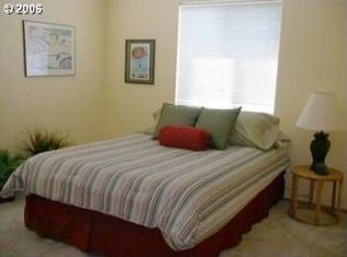 6834 SE 49th Pl, Portland, OR 97206