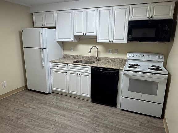 2nd image of 331 Hope St #82f6b7803