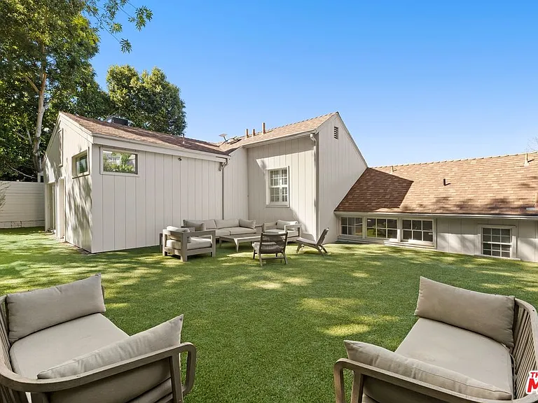 3414 N Knoll Dr — Photo 18