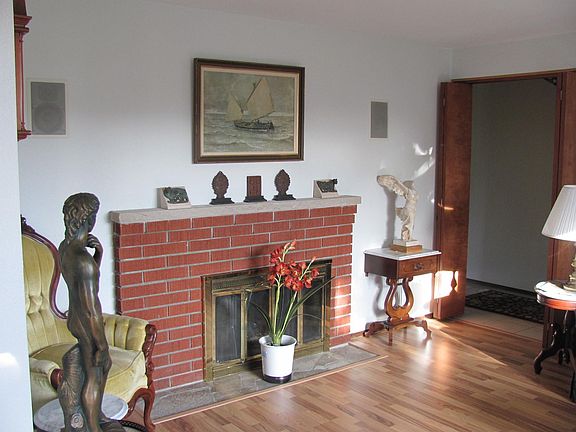 5th image of 568 Ensign Ave NW
