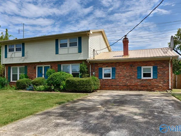 11211 Maplecrest Dr SE, Huntsville, AL 35803