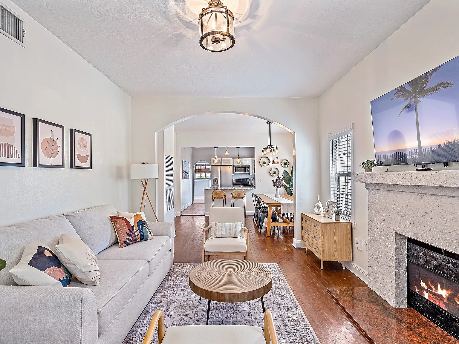 2 bed, 1335 sqft, $5,000 — Photo 2