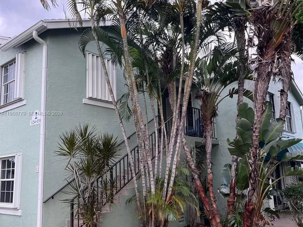 125 Waterside Dr, Lake Worth, FL