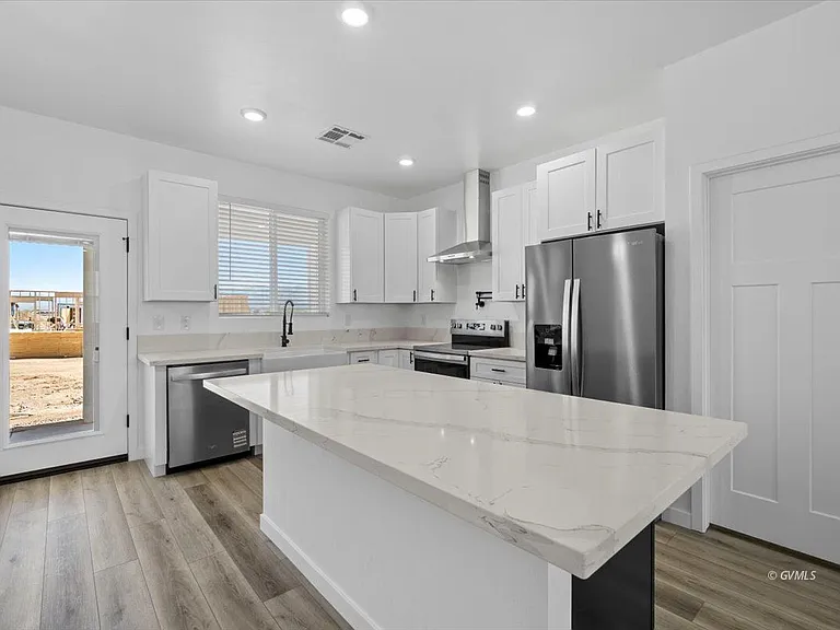 2902 W Johnny Dr — Photo 6