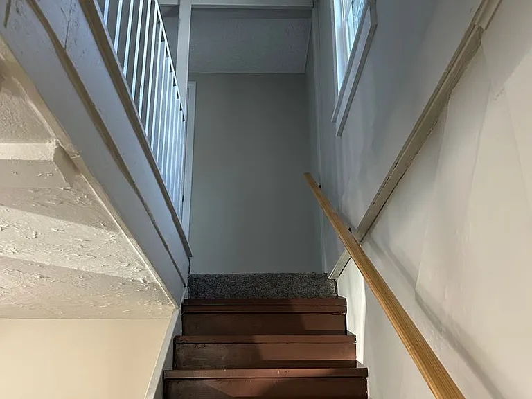 125 E Utica St — Photo 13