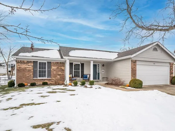 165 Rockaway Dr, O'Fallon, MO 63368