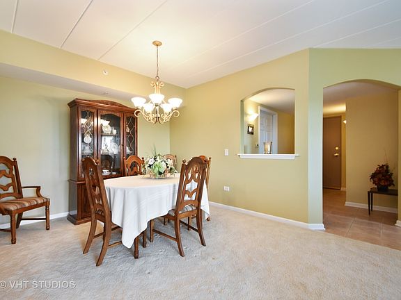 5th image of 11131 Waters Edge Dr Unit 3B