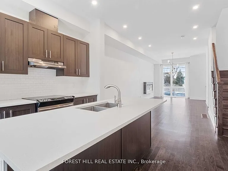 9144 Bathurst St — Photo 20