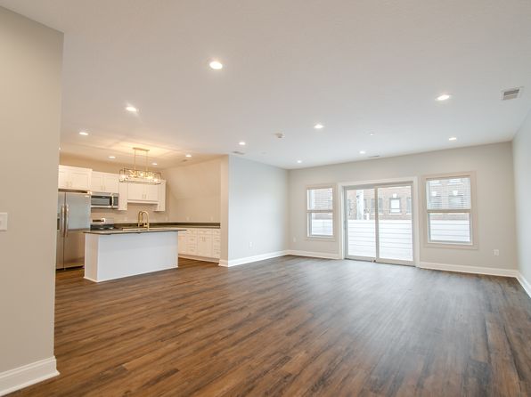 801 W Berry St Unit E