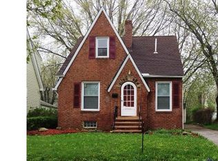 3966 Delmore Rd, Cleveland Heights, OH 44121