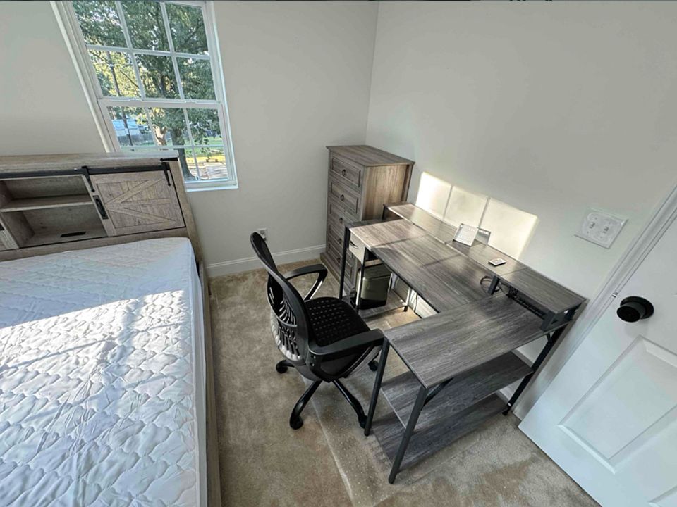 2210 Pansy St NW Atlanta GA Zillow