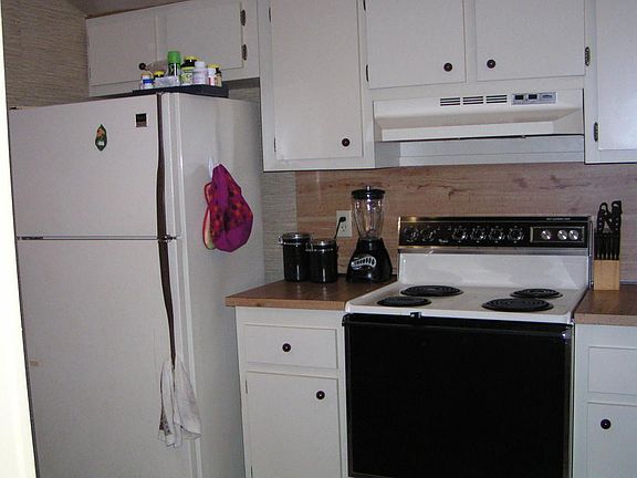 2nd image of 4760 Lucerne Lakes Blvd #405