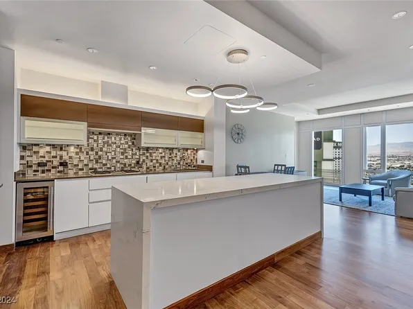 3750 S Las Vegas Blvd #2409, Las Vegas, NV 89158