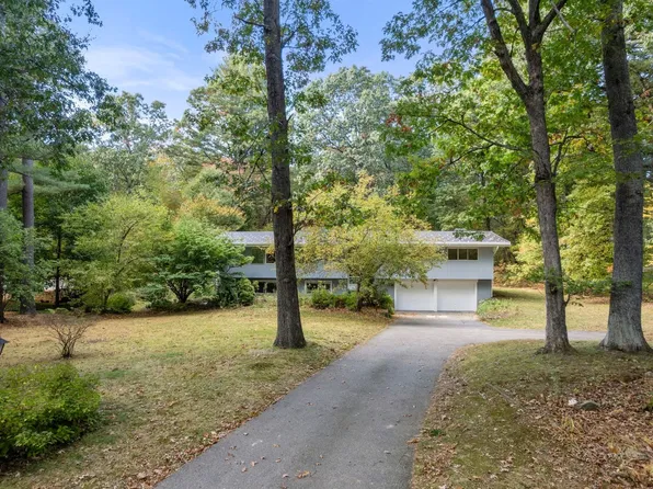 19 Holiday Rd, Wayland, MA 01778