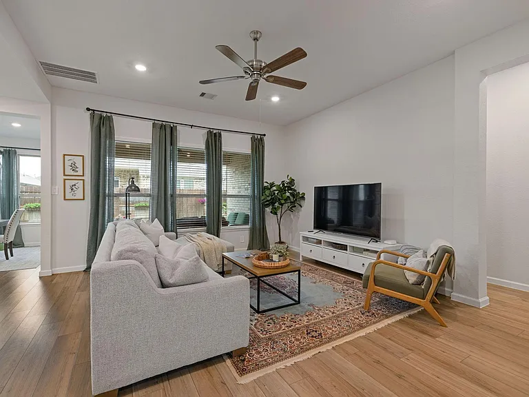 18323 Tiger Flowers Dr — Photo 7