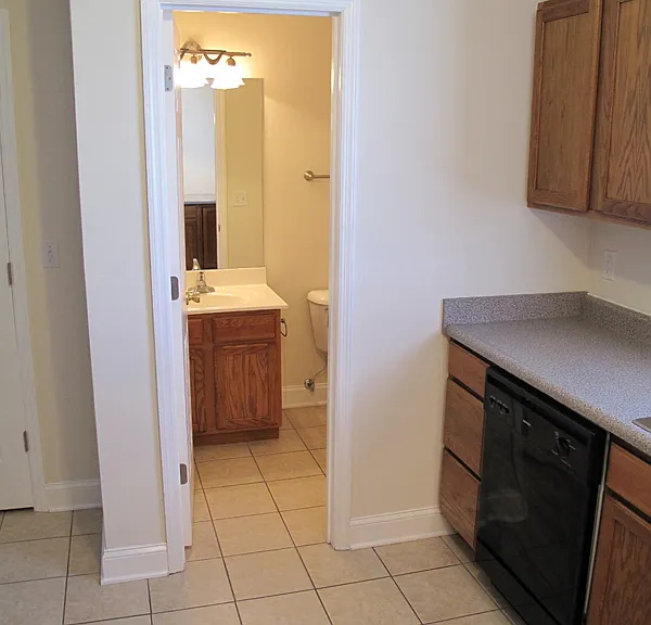 589 Hampton Way #2 — Photo 7