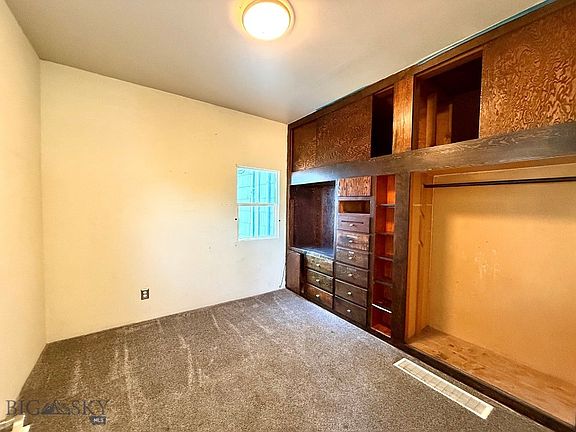 4th image of 709 Montana Ave