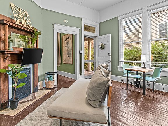 2nd image of 693 Boulevard APT 1