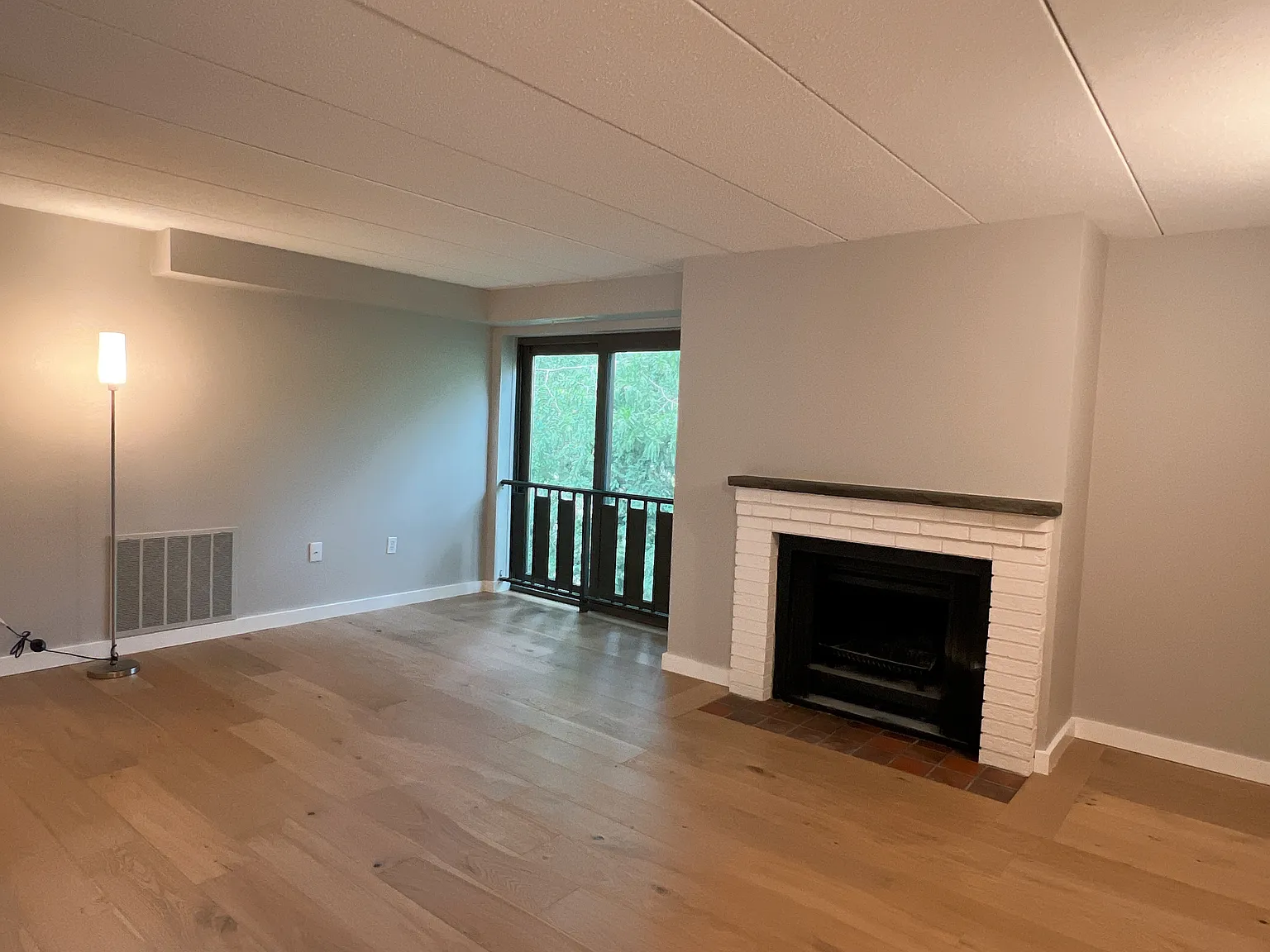 17 Healey St — Photo 2