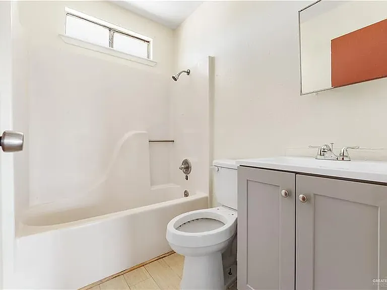 604 Villa Maria Blvd #6 — Photo 4