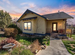 2258 SW 36th St, Redmond, OR 97756