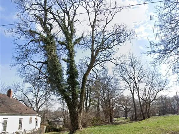 1025 Freeman Ave, Kansas City, KS 66102