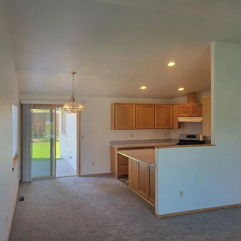 3 bed, 1245 sqft, $850 — Photo 4