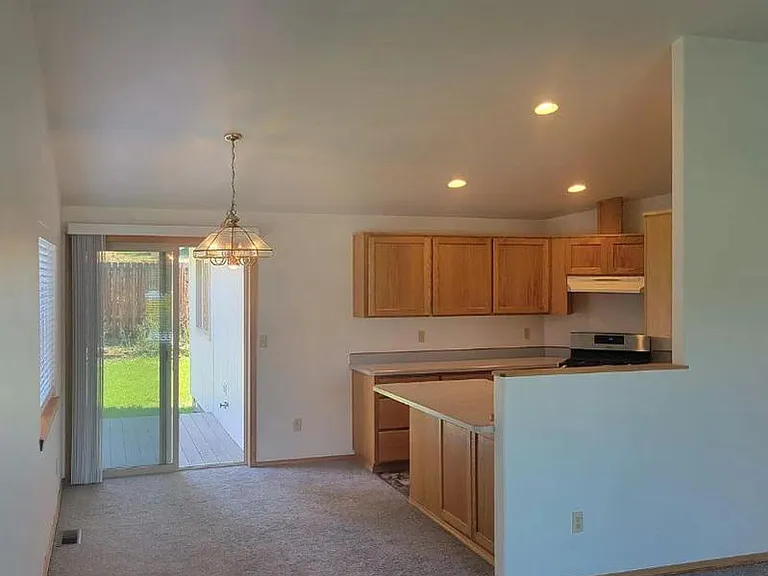 3154 NE Weeping Willow Dr — Photo 4