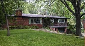 2nd image of 1315 Meadow Ln