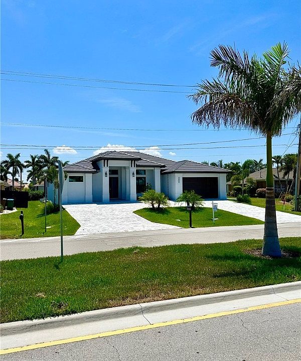1st image of 4809 Agualinda Blvd
