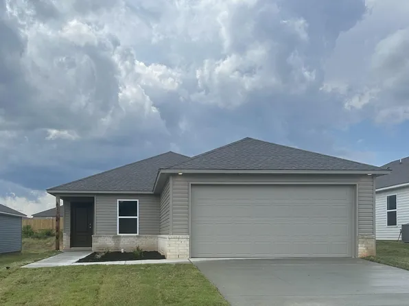 8040 Chesapeake Trl, Bauxite, AR 72011