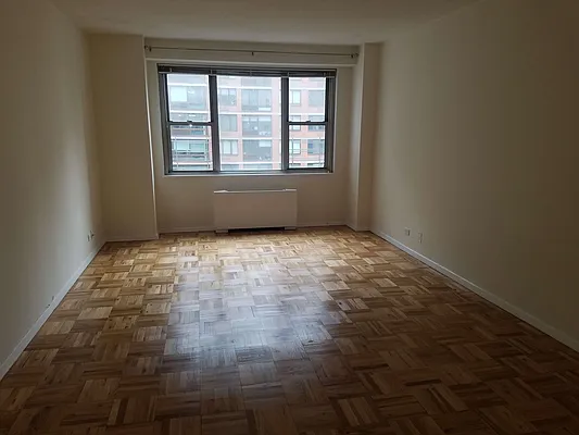 Rented by Luxury Habitat | media 34