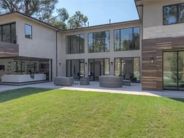 4607 Vanalden Ave, Tarzana, CA 91356