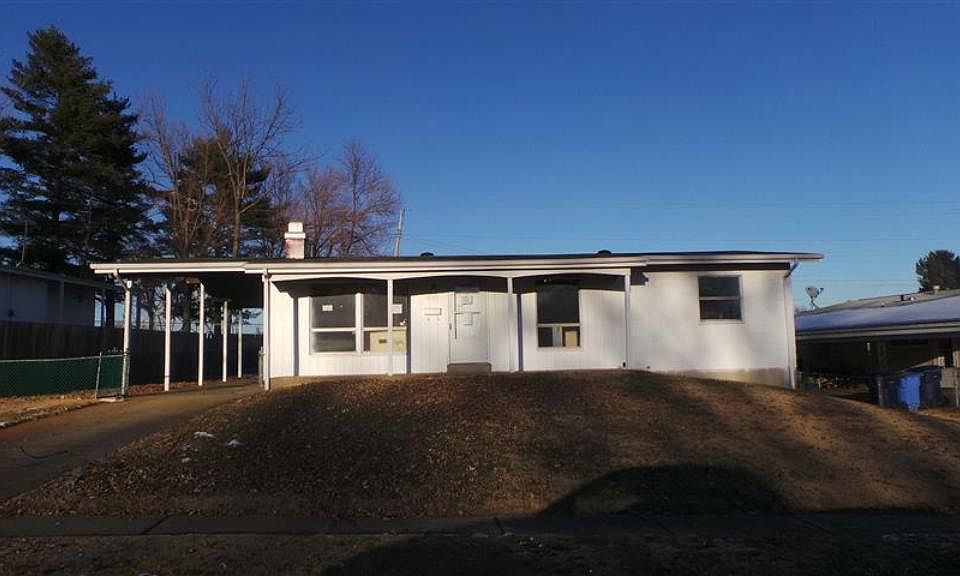 1st image of 2775 Dove Dr