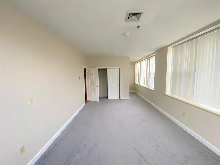 15 Pearl St #6 — Photo 4