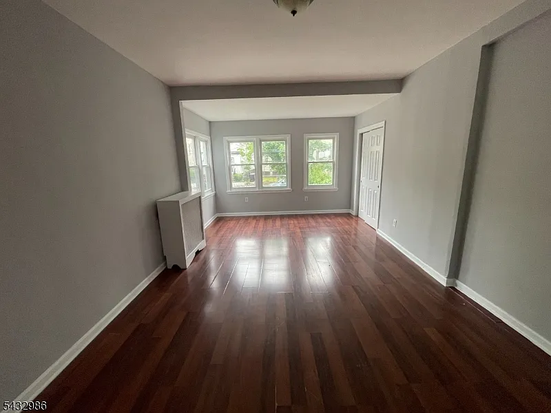 8 Treacy Ave #1