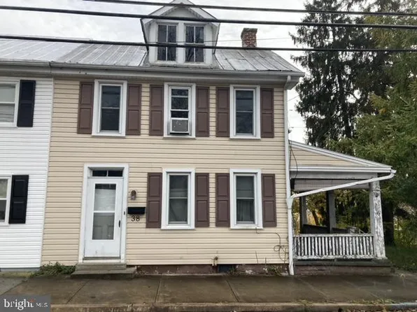 36 E Hummelstown St, Elizabethtown, PA 17022