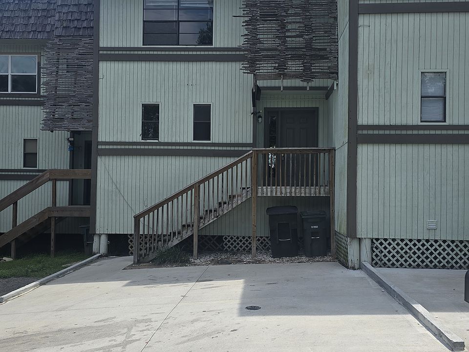 1st image of 1586 Three Lantern Ln
