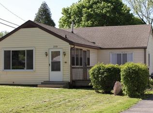 319 High St, Walworth, WI 53184