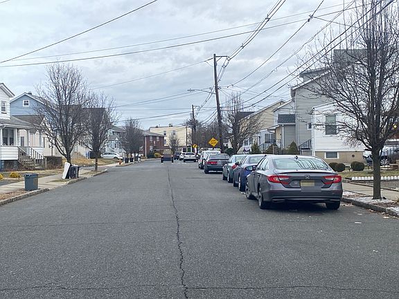 5th image of 119 Garden Ave