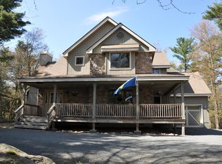 12 Chestnut Rd, Lake Harmony, PA 18624