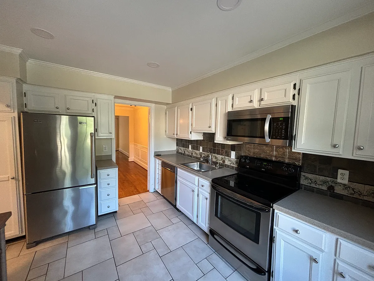 Building Photo - 6813 Indian Run Ct