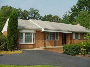 3585 Pinewood Dr, Keswick, VA 22947