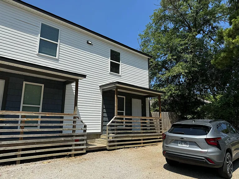 208 S 26th St — Photo 13