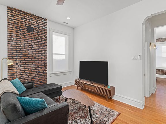 4th image of 4230 Wyoming St #B