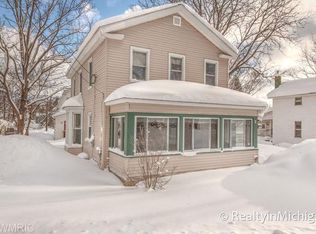 122 Arbor St, Allegan, MI 49010