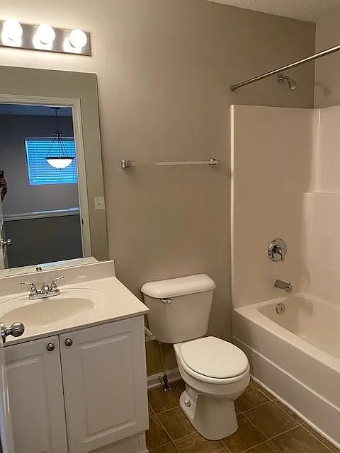 5401 Orleans Avenue — Photo 3
