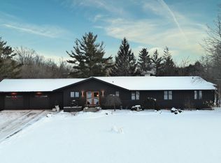 6811 W Gate Rd, Roscoe, IL 61073