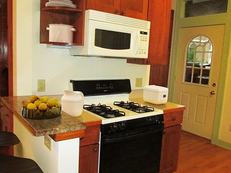 220 State St #2 — Photo 3