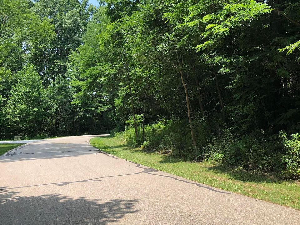 1st image of 11 Long Lake Dr